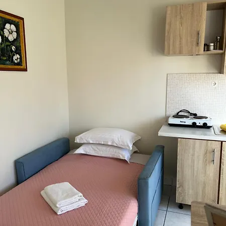 Vasiliki Little House * カノニ