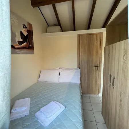 Vasiliki Little House Feriehus *